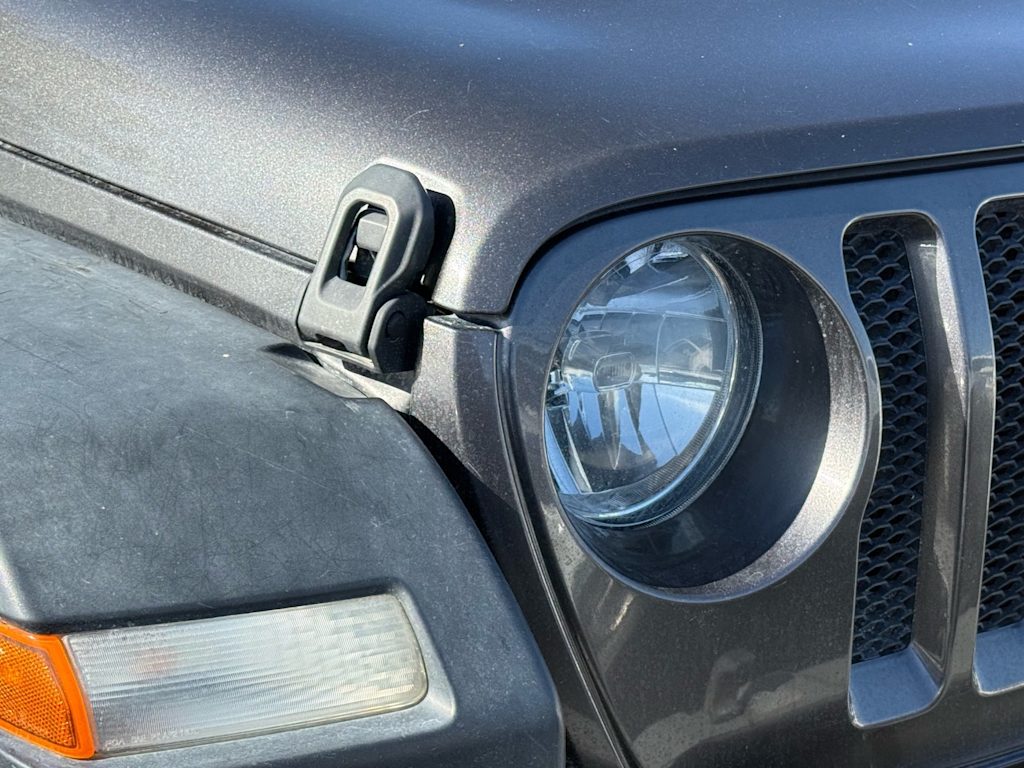 Thumbnail: 2018 Jeep Wrangler - 21