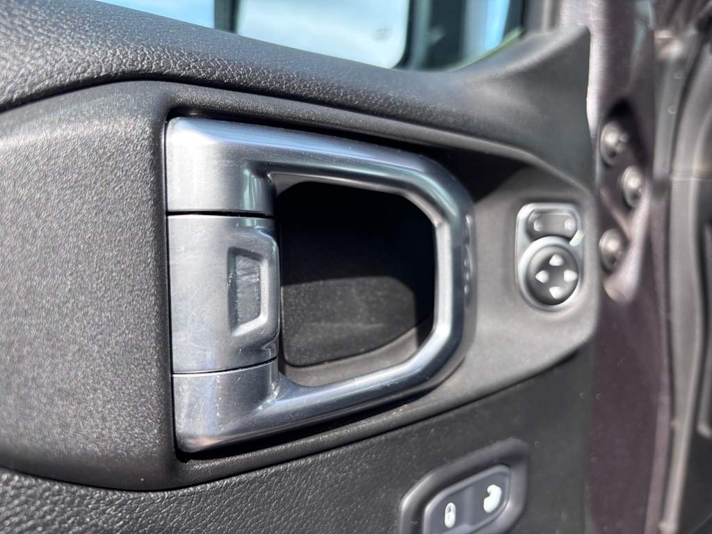 Thumbnail: 2021 Jeep Wrangler - 19