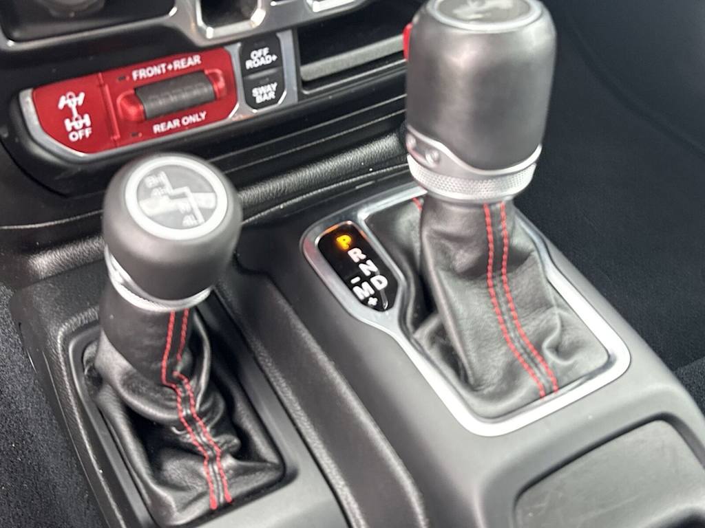 Thumbnail: 2022 Jeep Wrangler - 12