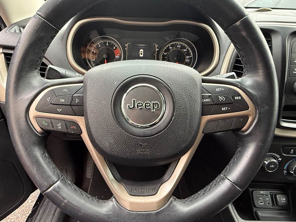 Thumbnail: 2016 Jeep Cherokee - 2