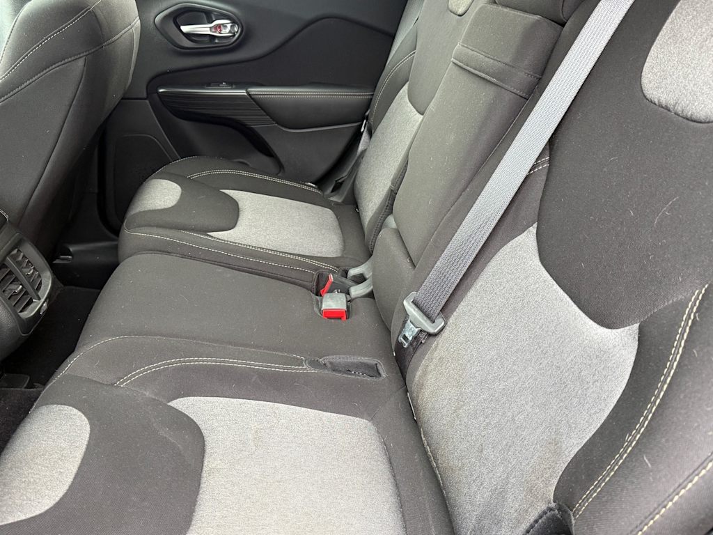 Thumbnail: 2016 Jeep Cherokee - 7