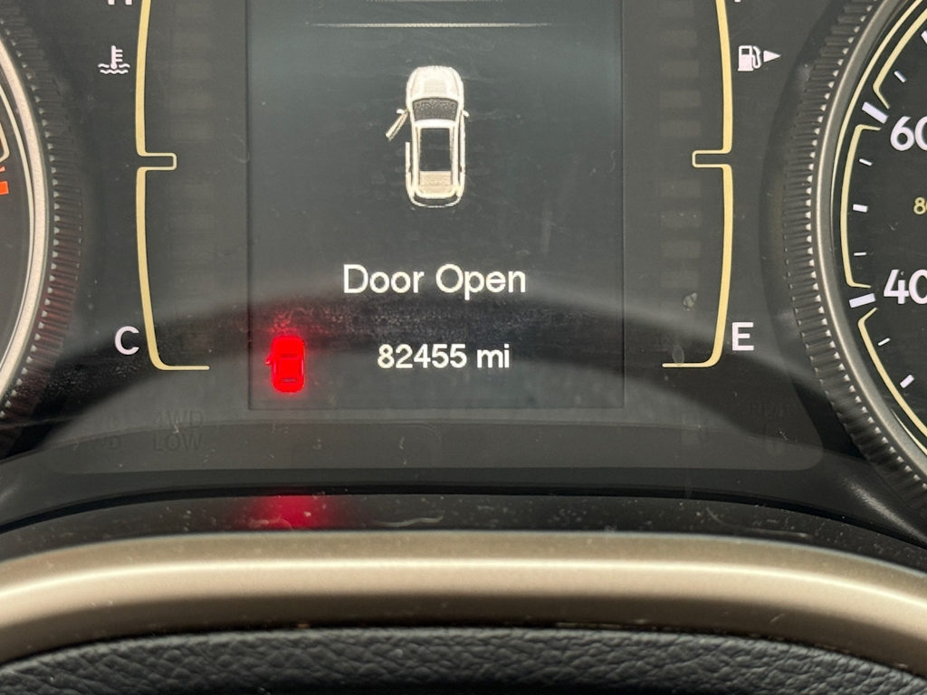 Thumbnail: 2016 Jeep Cherokee - 10