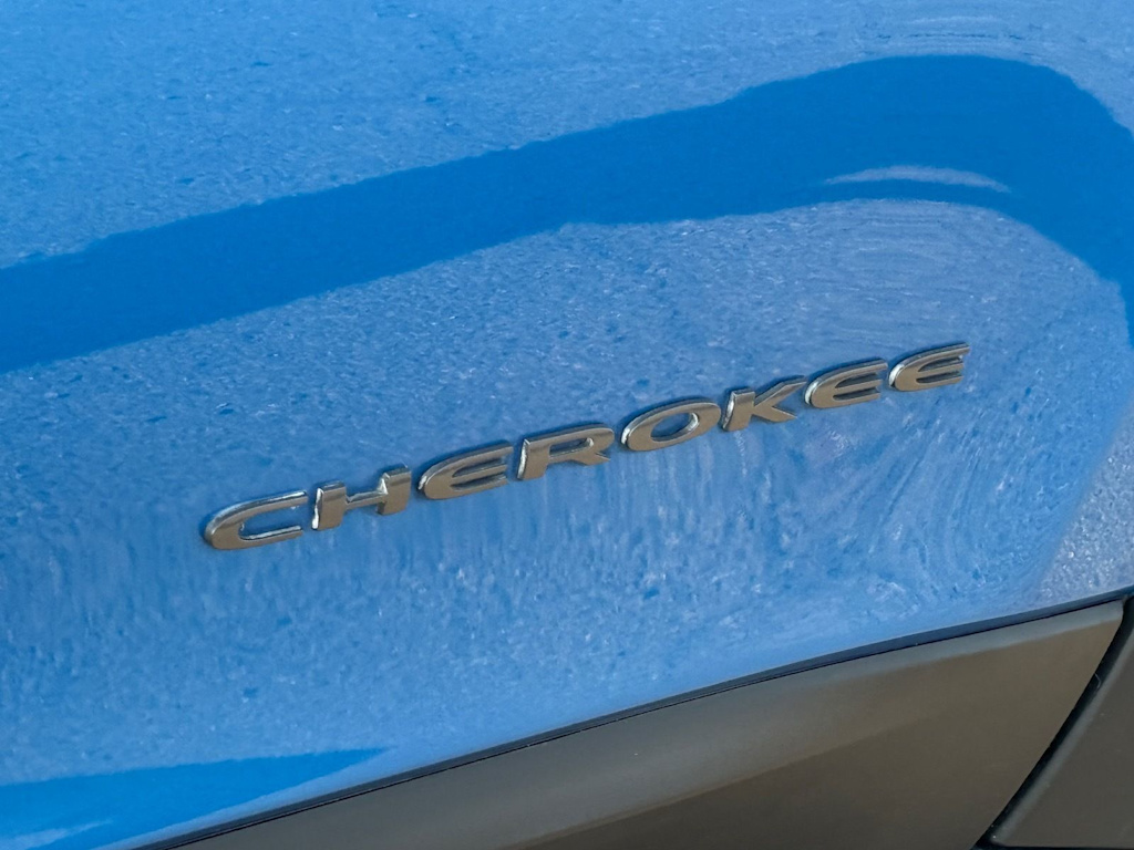 Thumbnail: 2017 Jeep Cherokee - 5