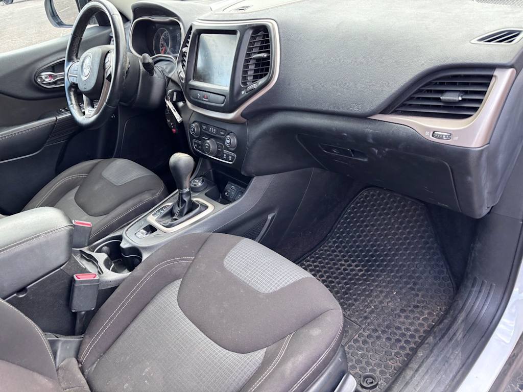 Thumbnail: 2017 Jeep Cherokee - 2