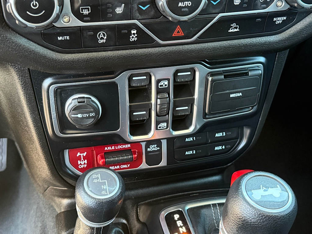 Thumbnail: 2024 Jeep Wrangler - 28