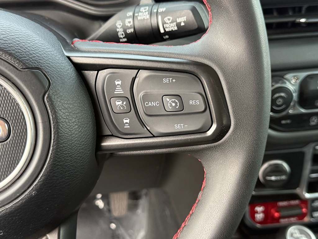 Thumbnail: 2024 Jeep Wrangler - 25