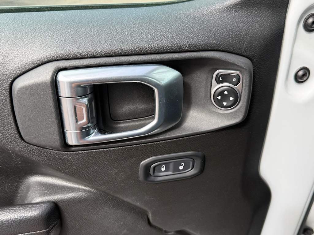 Thumbnail: 2024 Jeep Wrangler - 22