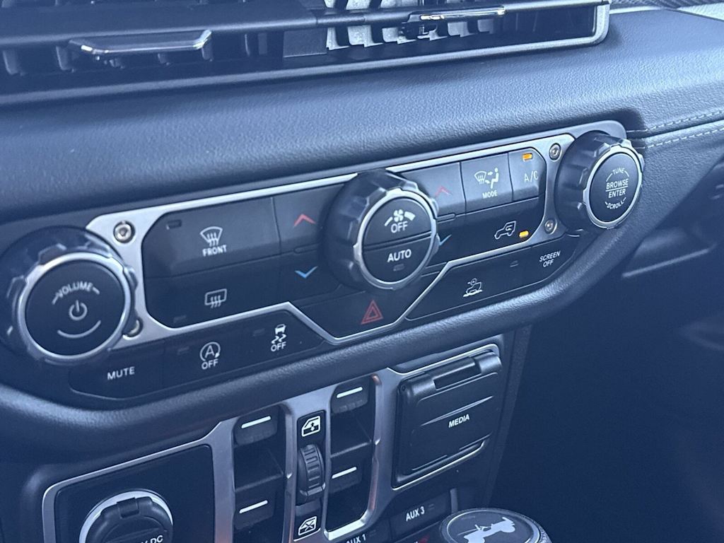 Thumbnail: 2025 Jeep Wrangler - 26