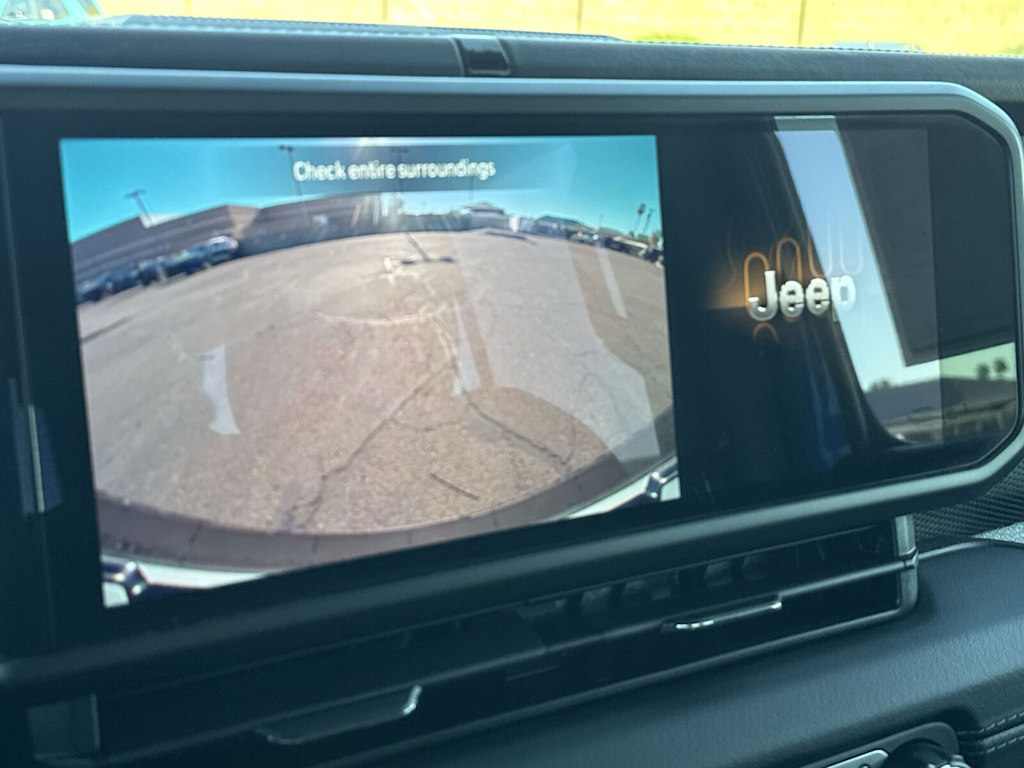 Thumbnail: 2025 Jeep Wrangler - 25