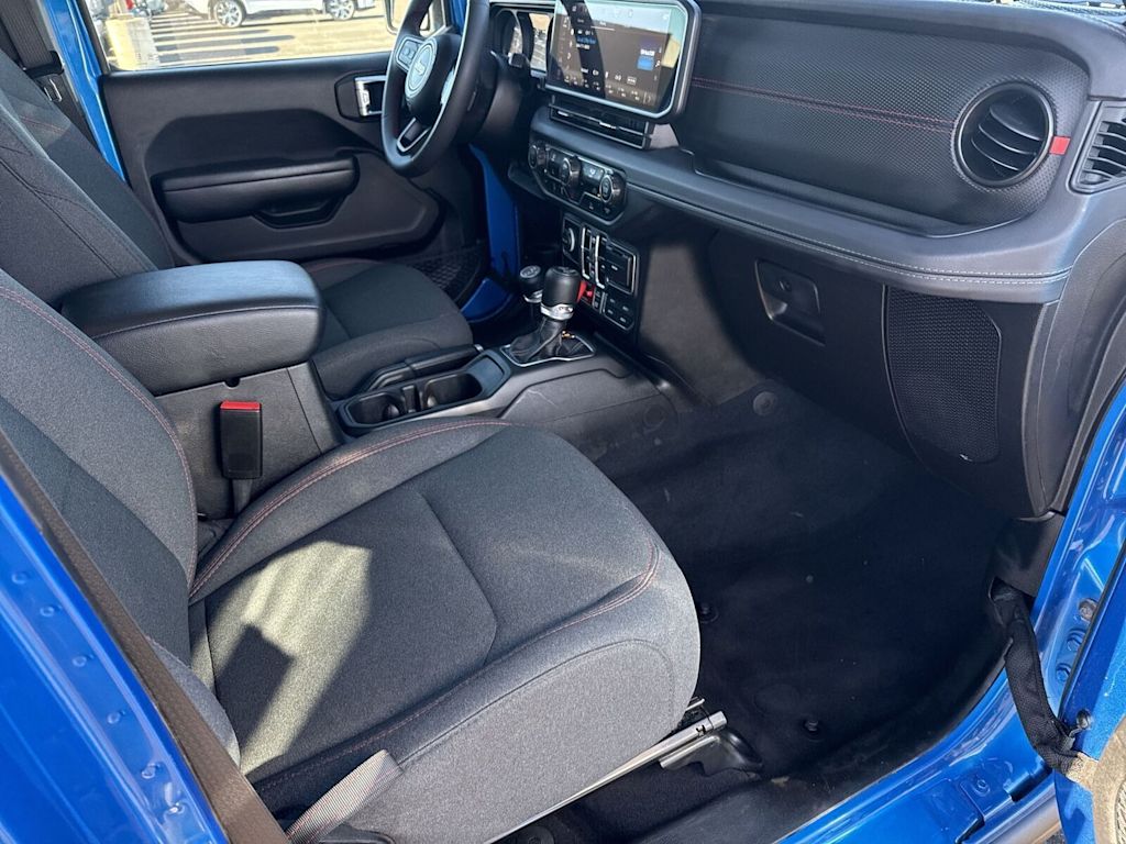 Thumbnail: 2025 Jeep Wrangler - 9