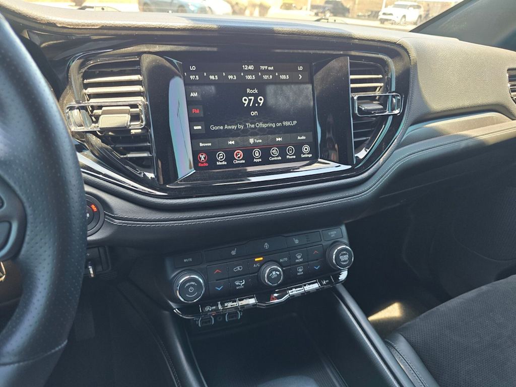 Thumbnail: 2022 Dodge Durango - 13
