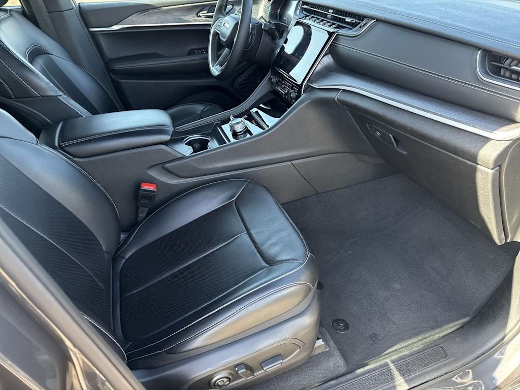 Thumbnail: 2024 Jeep Grand Cherokee L - 10