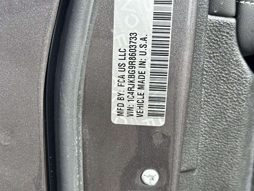 Thumbnail: 2024 Jeep Grand Cherokee L - 15