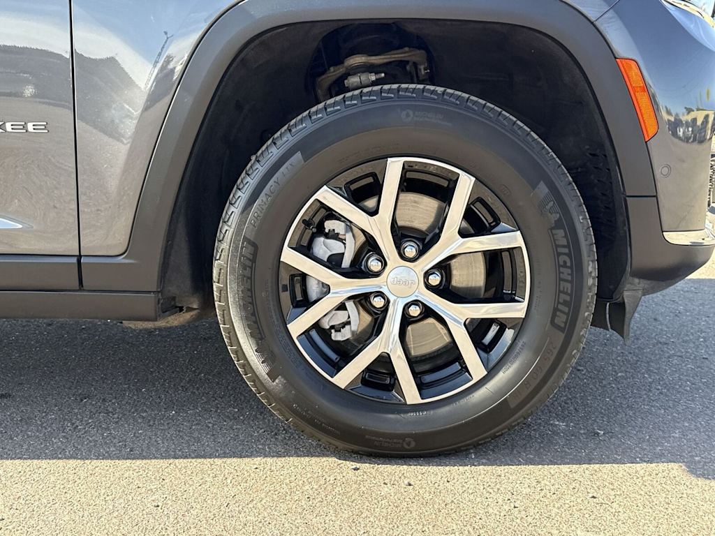 Thumbnail: 2024 Jeep Grand Cherokee L - 8