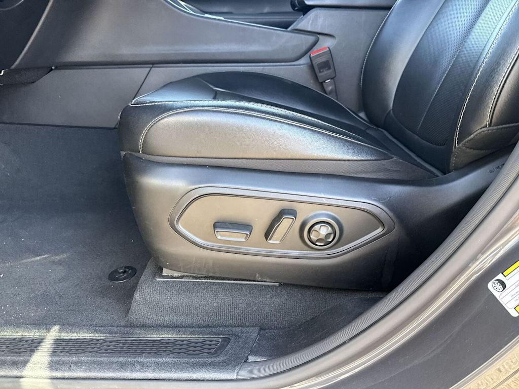 Thumbnail: 2024 Jeep Grand Cherokee L - 23