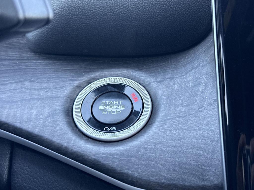 Thumbnail: 2024 Jeep Grand Cherokee L - 30