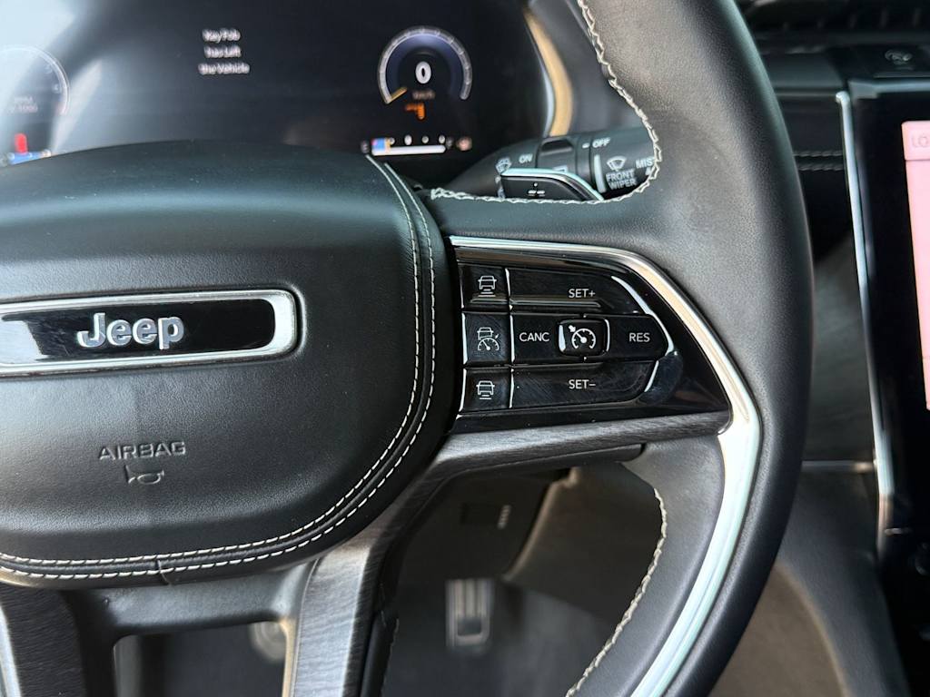 Thumbnail: 2023 Jeep Grand Cherokee L - 23