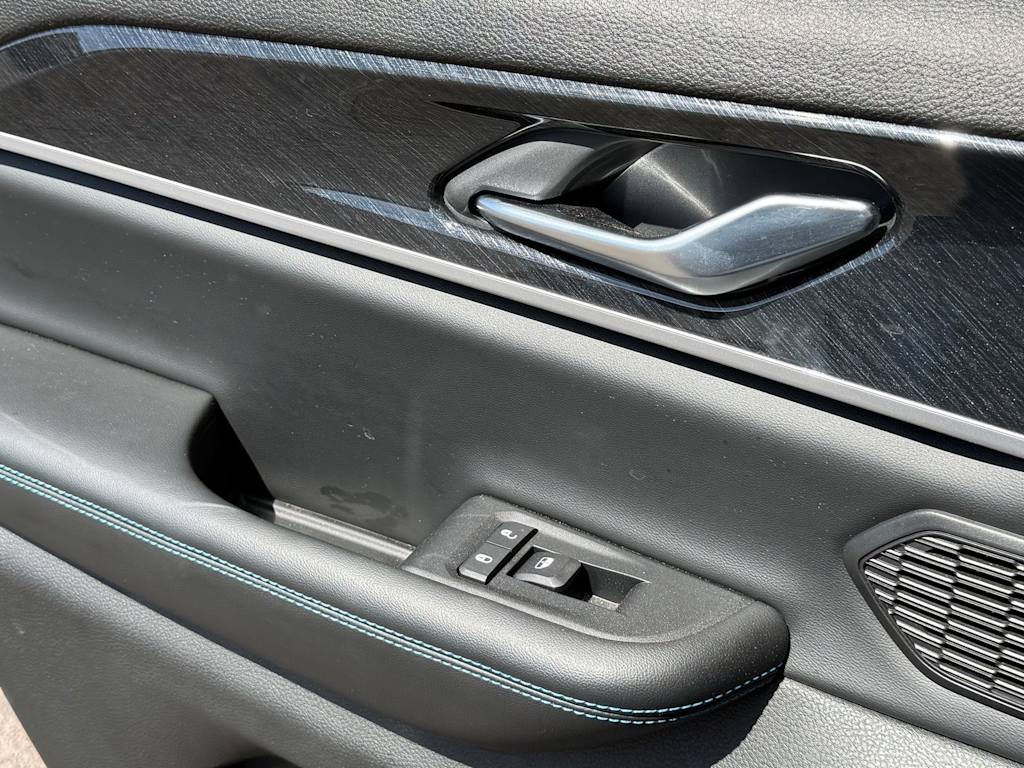 Thumbnail: 2022 Jeep Grand Cherokee - 17