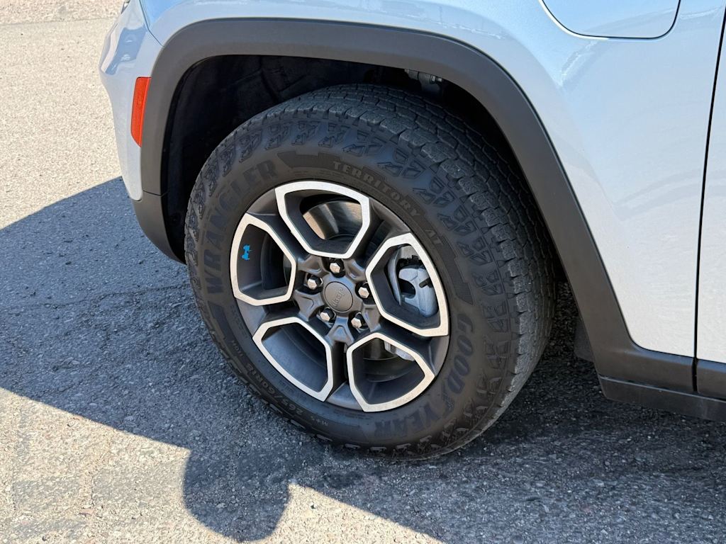Thumbnail: 2022 Jeep Grand Cherokee - 5