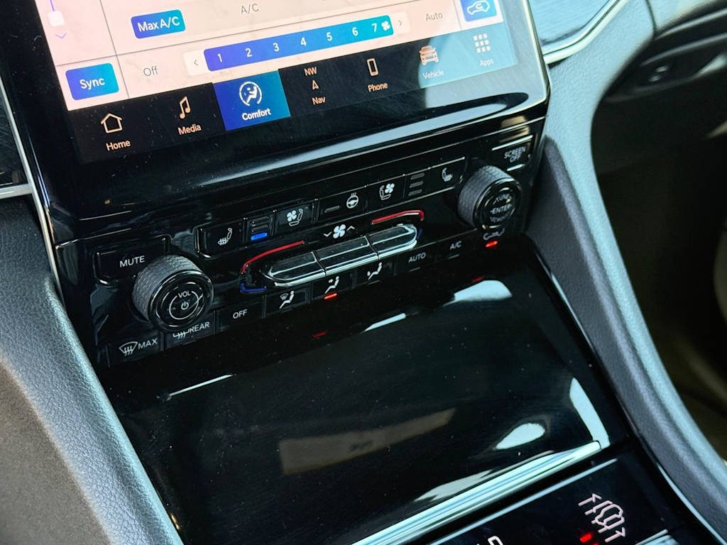 Thumbnail: 2022 Jeep Grand Cherokee - 19