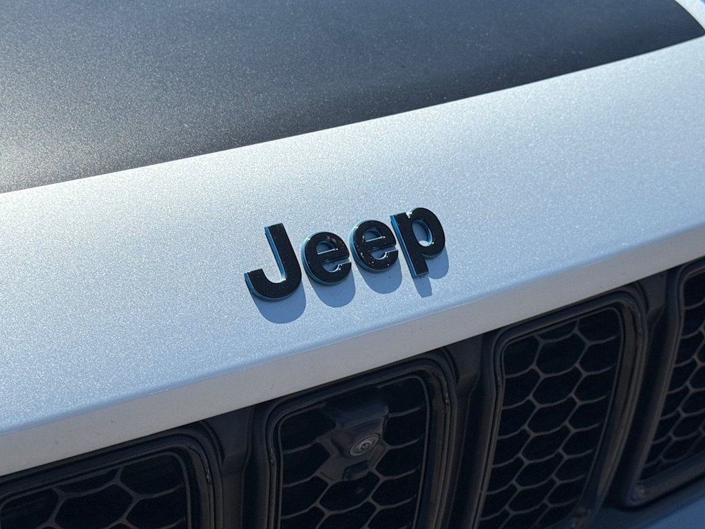 Thumbnail: 2022 Jeep Grand Cherokee - 31
