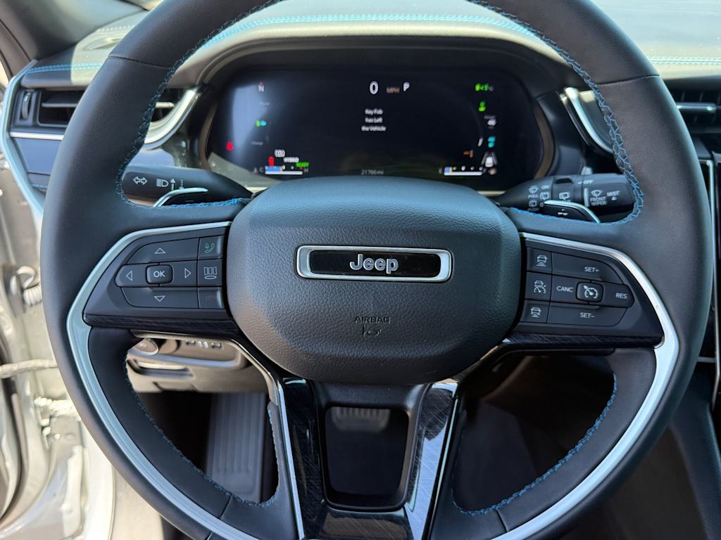 Thumbnail: 2022 Jeep Grand Cherokee - 9