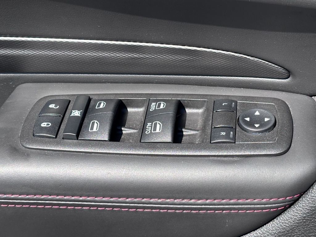 Thumbnail: 2022 Dodge Durango - 21