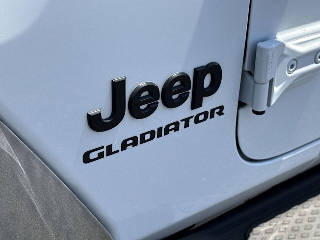 Thumbnail: 2020 Jeep Gladiator - 4