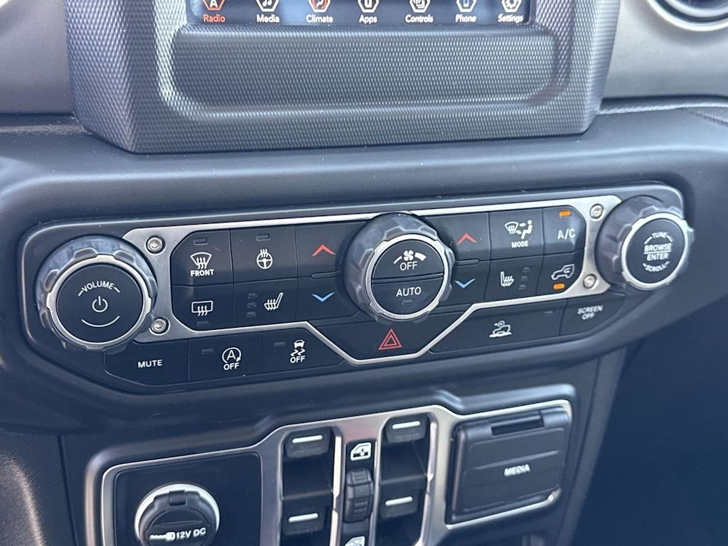 Thumbnail: 2020 Jeep Gladiator - 21