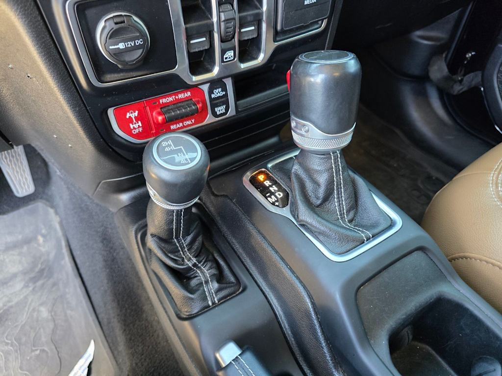 Thumbnail: 2020 Jeep Gladiator - 14