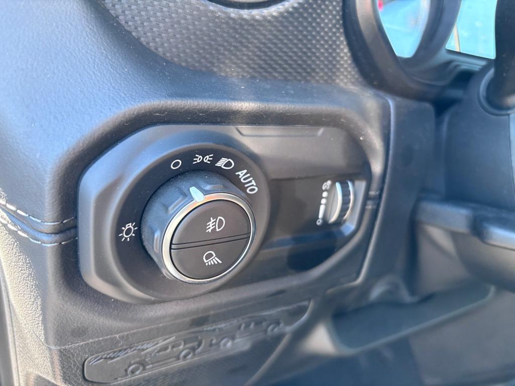 Thumbnail: 2026 Jeep Gladiator - 19