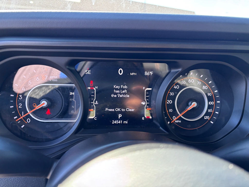 Thumbnail: 2026 Jeep Gladiator - 13