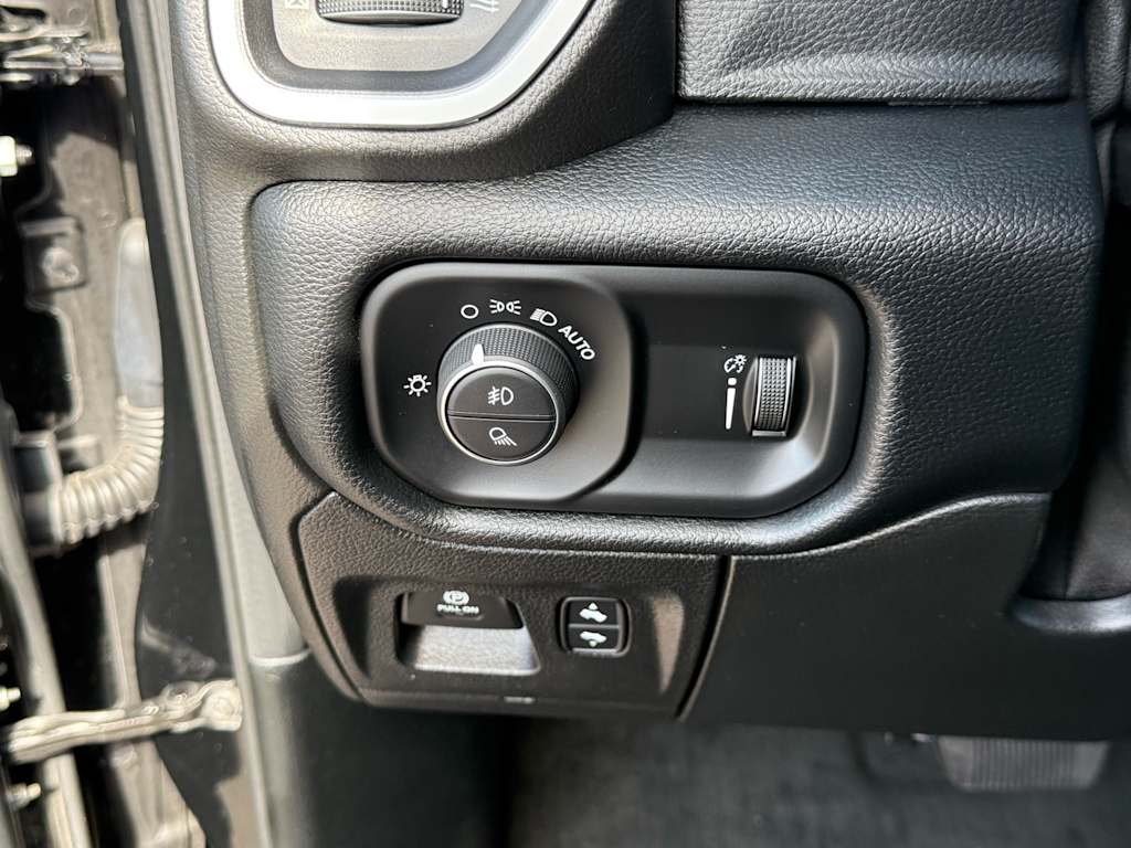 2021 RAM 1500 Big Horn 24