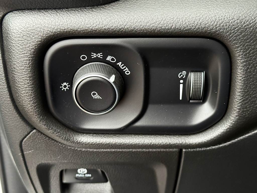 Thumbnail: 2022 RAM 1500 - 25