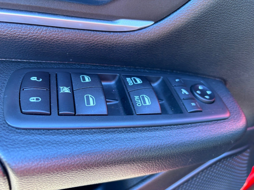 Thumbnail: 2020 RAM 1500 - 17