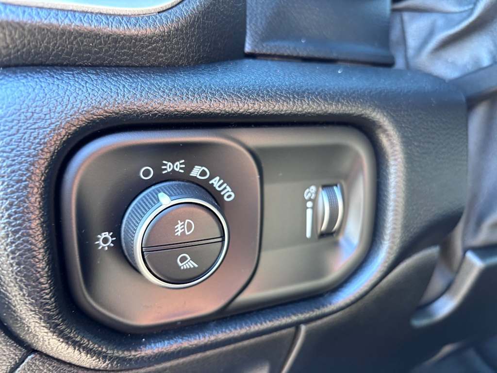 Thumbnail: 2020 RAM 1500 - 20