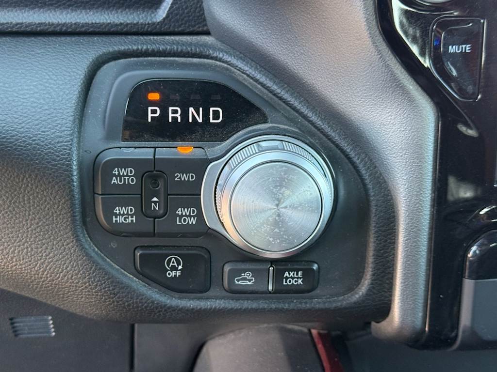 Thumbnail: 2025 RAM 1500 - 19