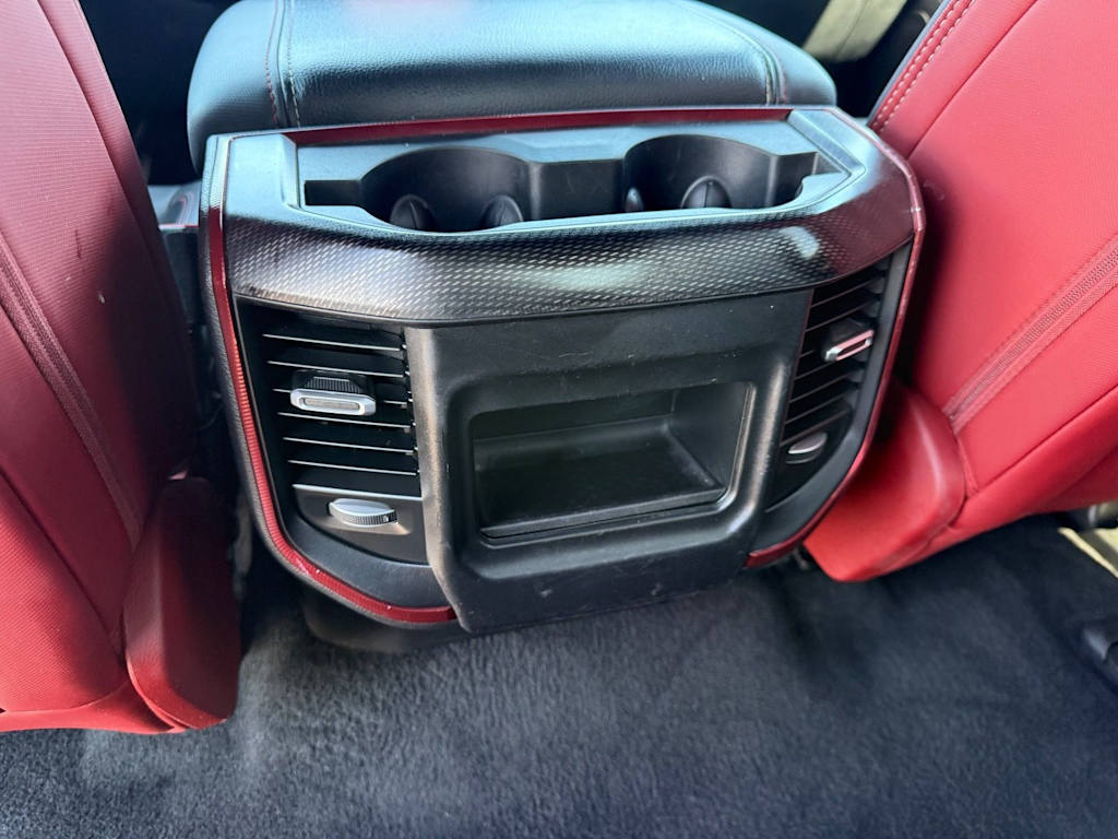 Thumbnail: 2025 RAM 1500 - 32