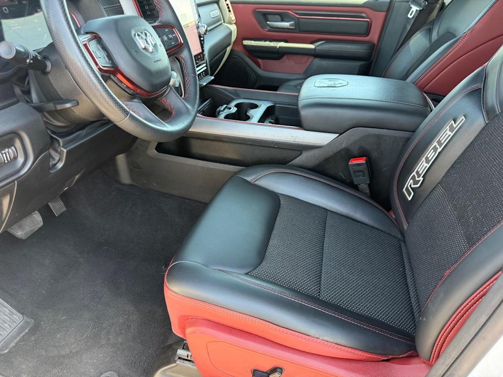 Thumbnail: 2025 RAM 1500 - 10