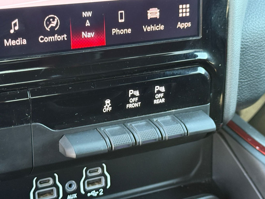 Thumbnail: 2025 RAM 1500 - 29