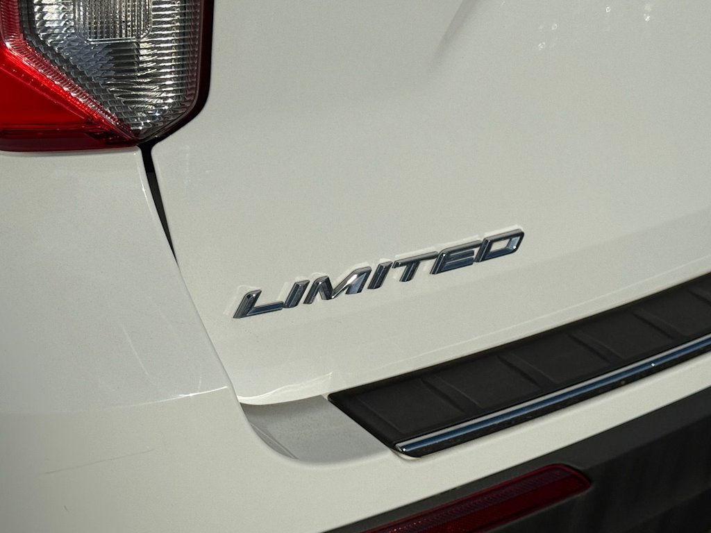 Thumbnail: 2021 Ford Explorer - 5