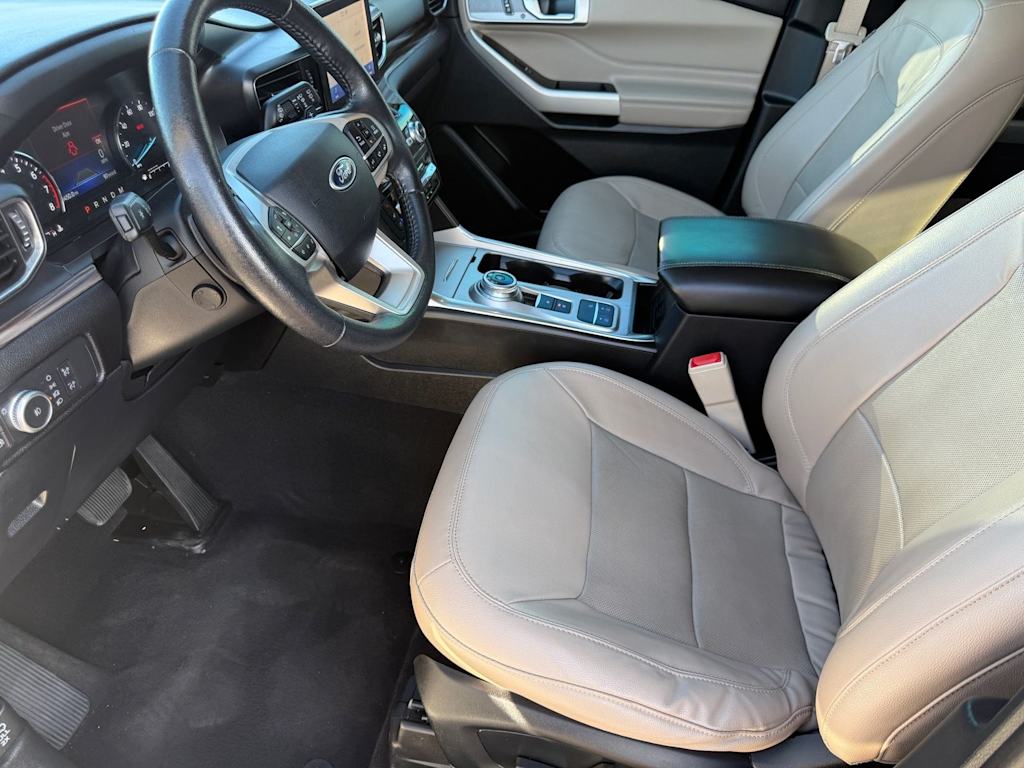 Thumbnail: 2021 Ford Explorer - 7