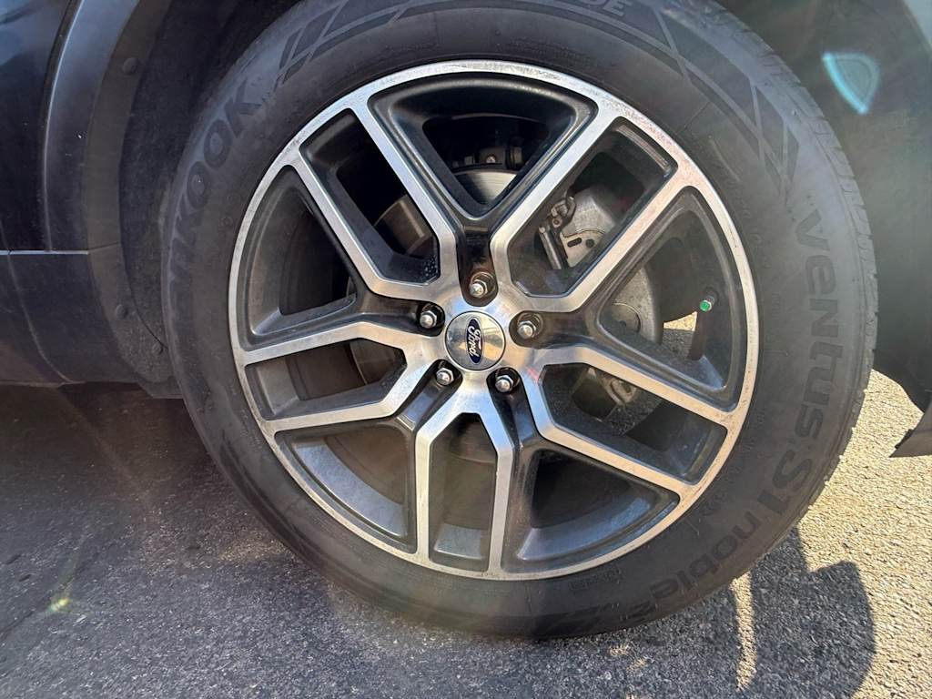 2019 Ford Explorer Sport 6