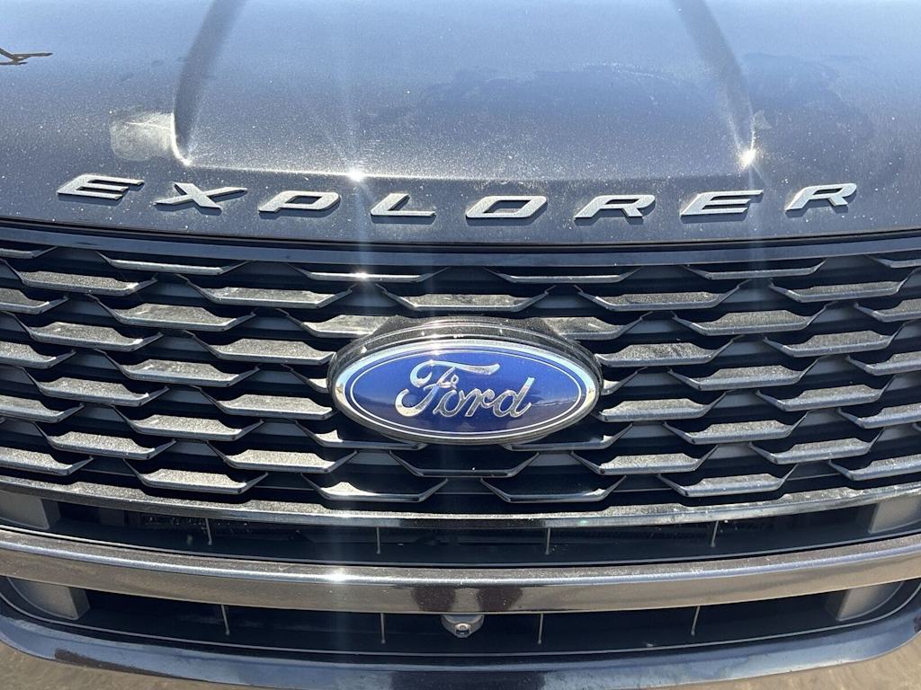 Image 6 of 2019 Ford Explorer