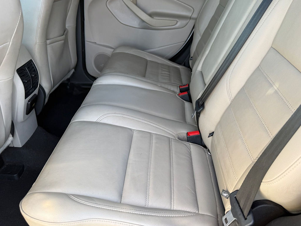 Thumbnail: 2019 Ford Escape - 20