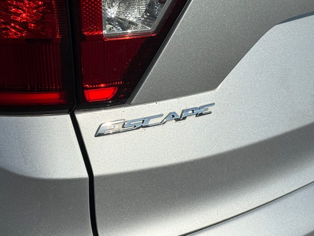 Thumbnail: 2019 Ford Escape - 5