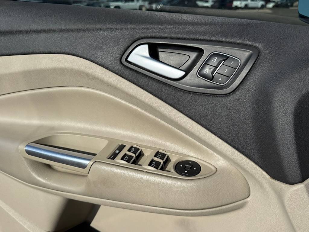 Thumbnail: 2019 Ford Escape - 22