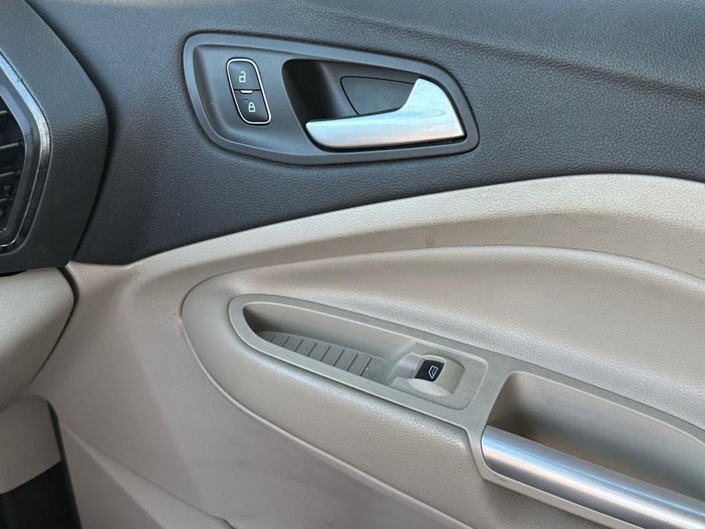 Thumbnail: 2019 Ford Escape - 25