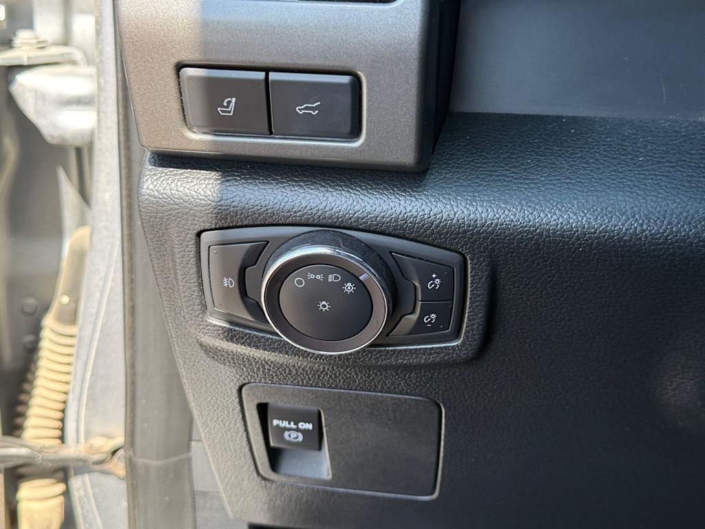 Thumbnail: 2020 Ford Expedition - 20