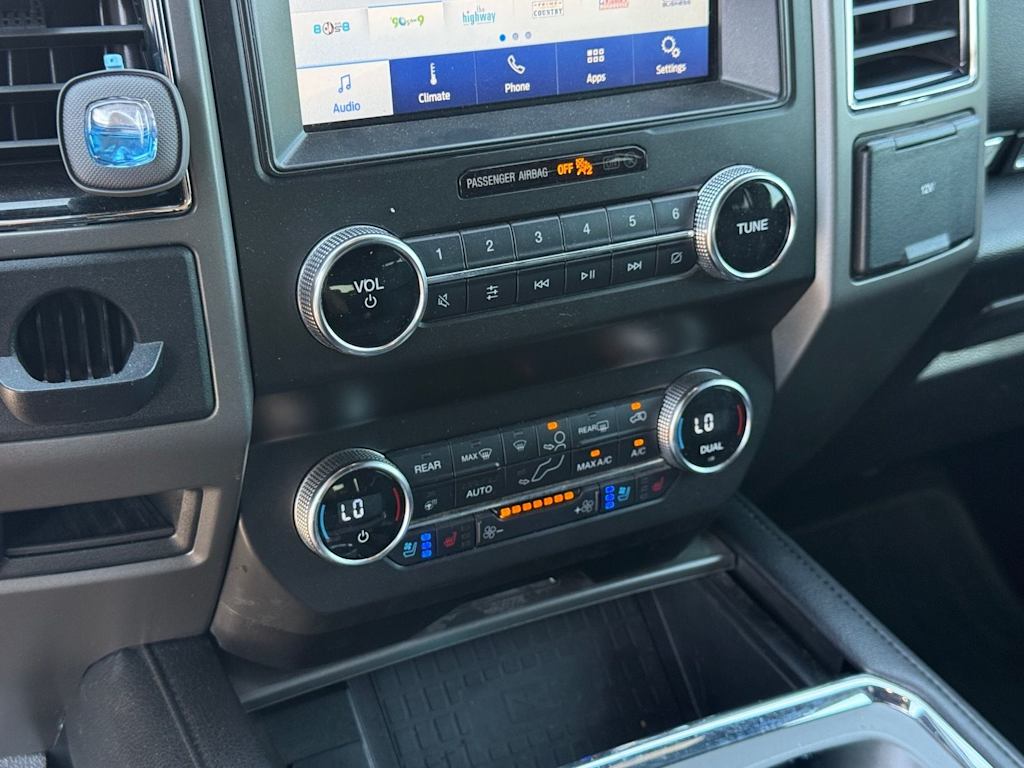 Thumbnail: 2020 Ford Expedition - 24